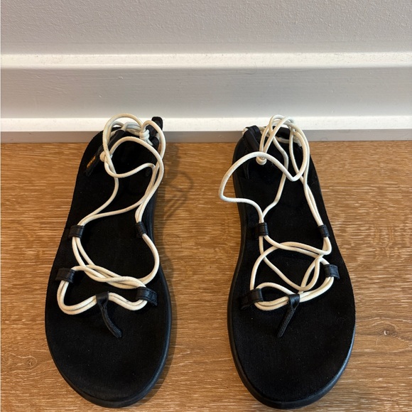 Teva Voya Infinity Sandals - Picture 2 of 4